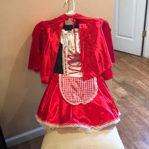 Halloween costume ! Little red riding hood